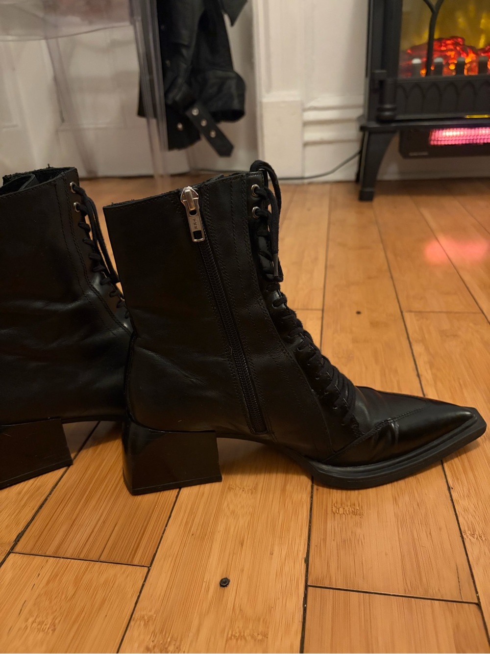 Vagabond Vivian Black Lace-Up Pointed Ankle Boots with Side Zip - Picture 7 of 8